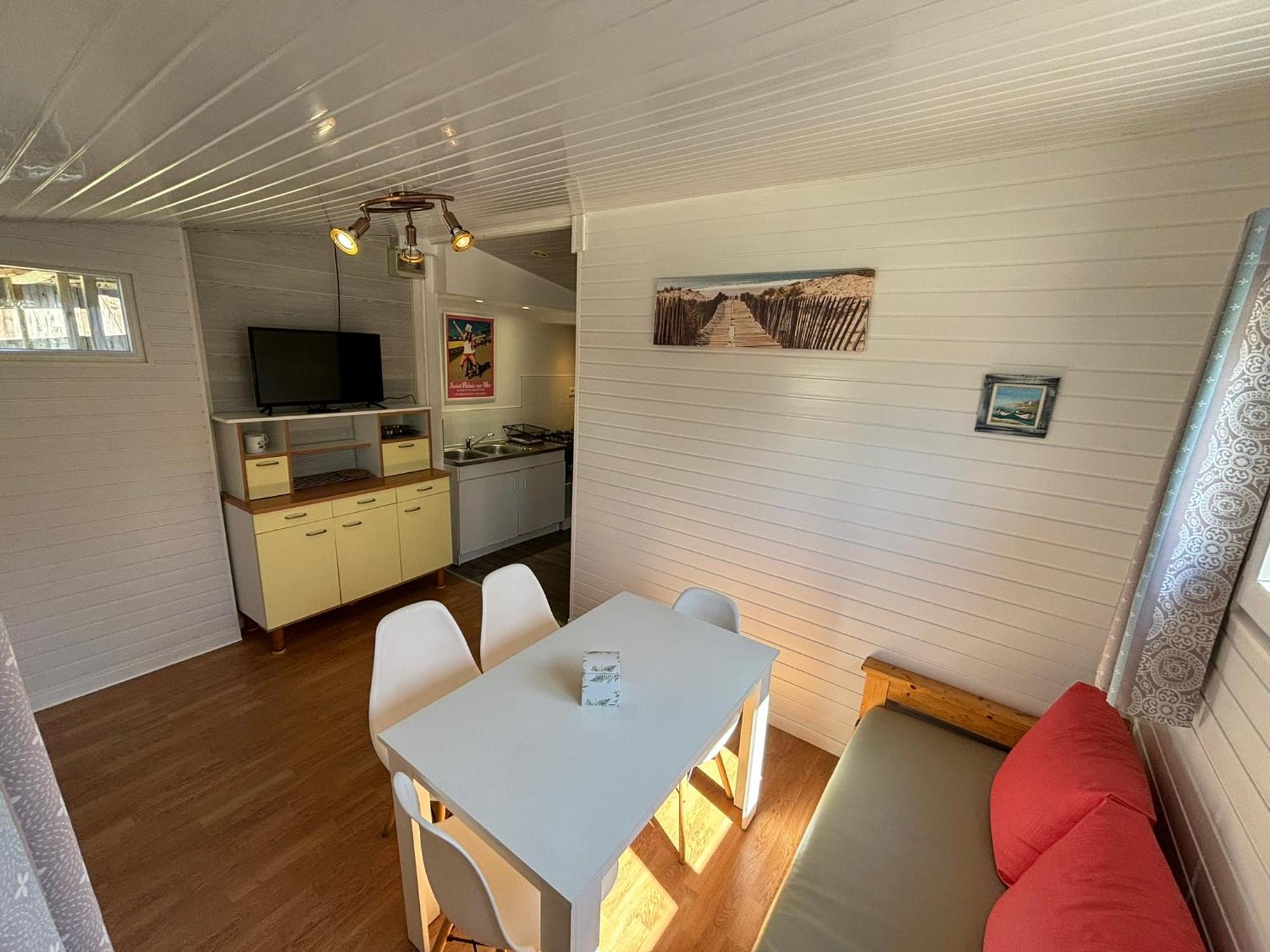 Camping Le Repos Saint-Palais-sur-Mer Exteriör bild